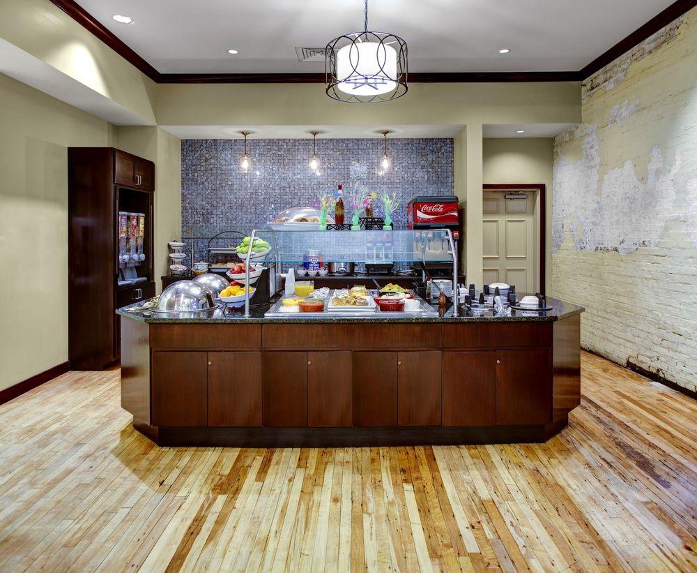 Staybridge Suites Savannah Historic District By Ihg Kültér fotó